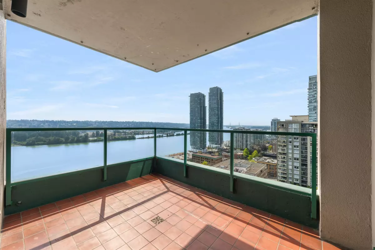 Front Yard Photo of 1602 420 Carnarvon Street, New Westminster, BC