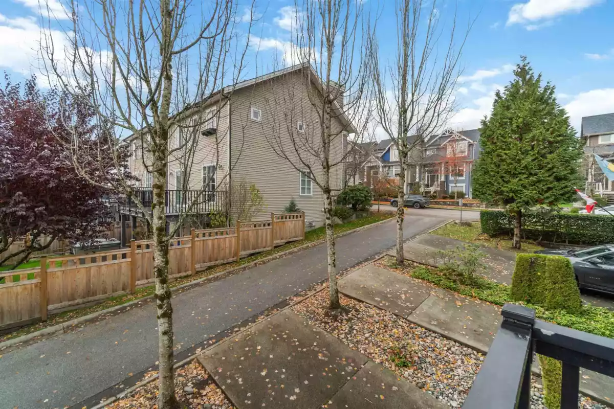 Front Yard Photo of 10 1248 Holtby Street, Coquitlam, BC