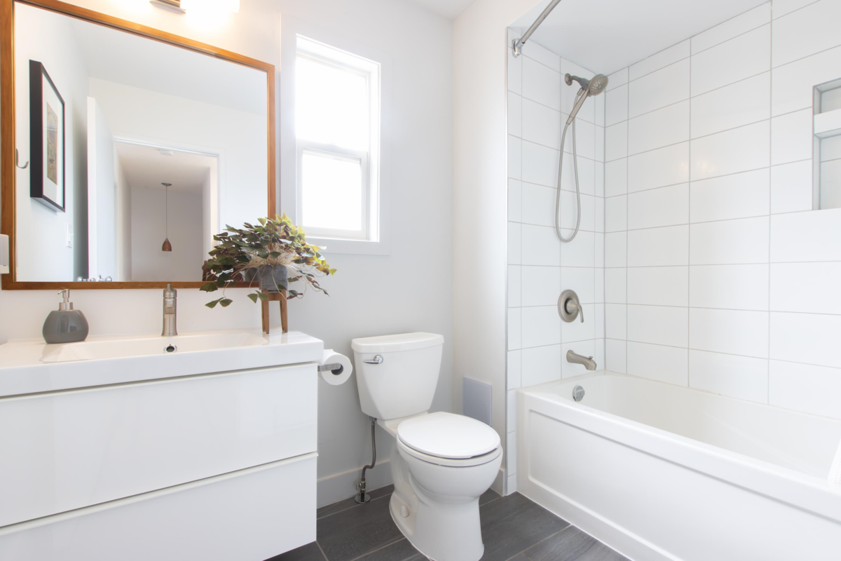 Powder Room Photo of 10 41450 Government Road, Brackendale, BC