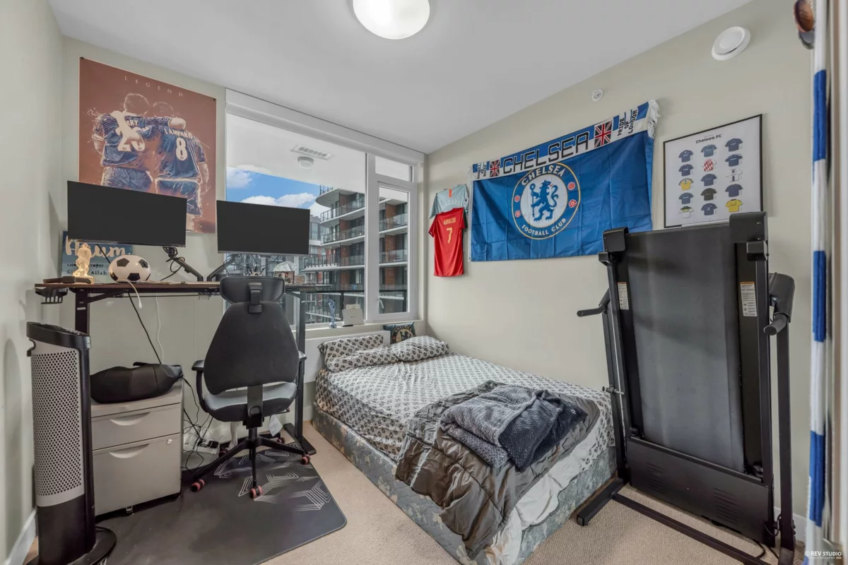 Breakfast Nook Photo of 702 8725 University Crescent, Burnaby, BC