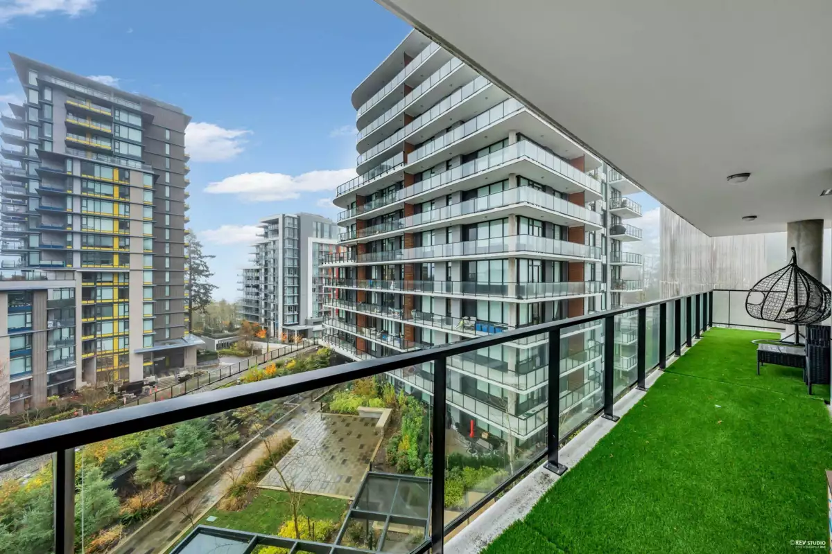 Office / Den Photo of 702 8725 University Crescent, Burnaby, BC