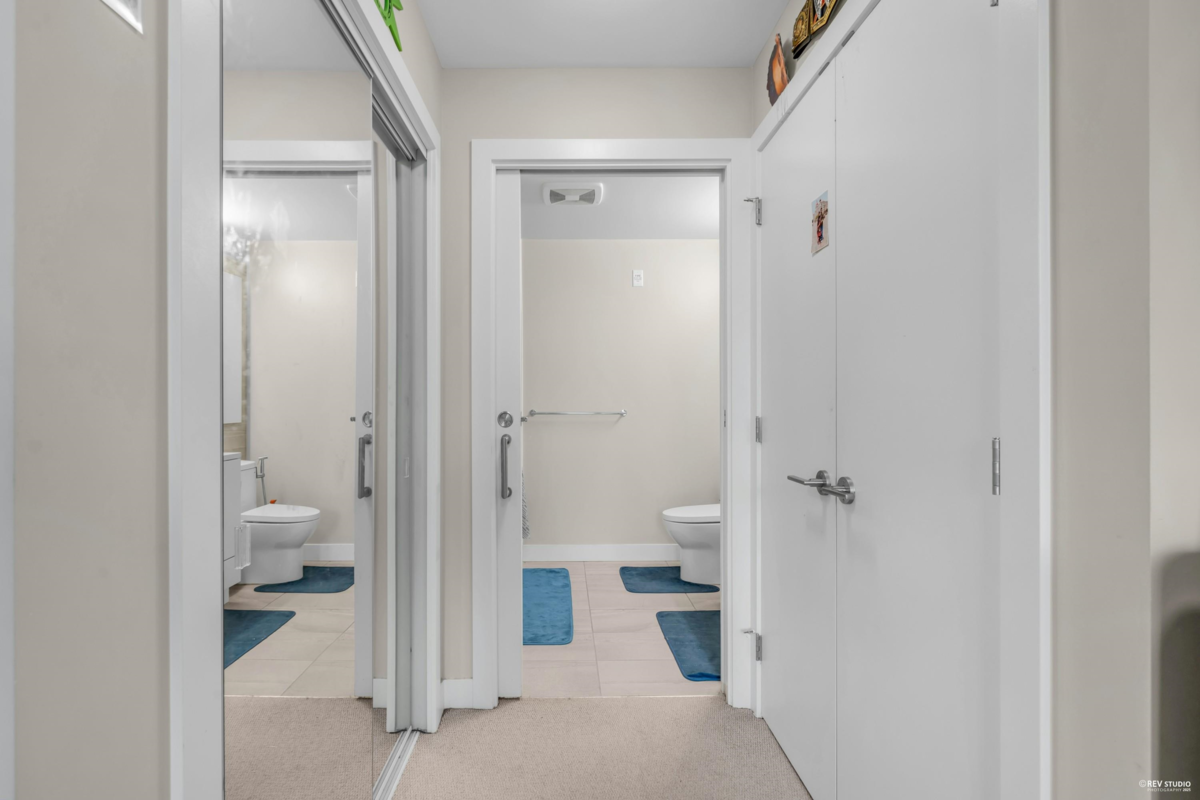 Walk-In Closet Photo of 702 8725 University Crescent, Burnaby, BC