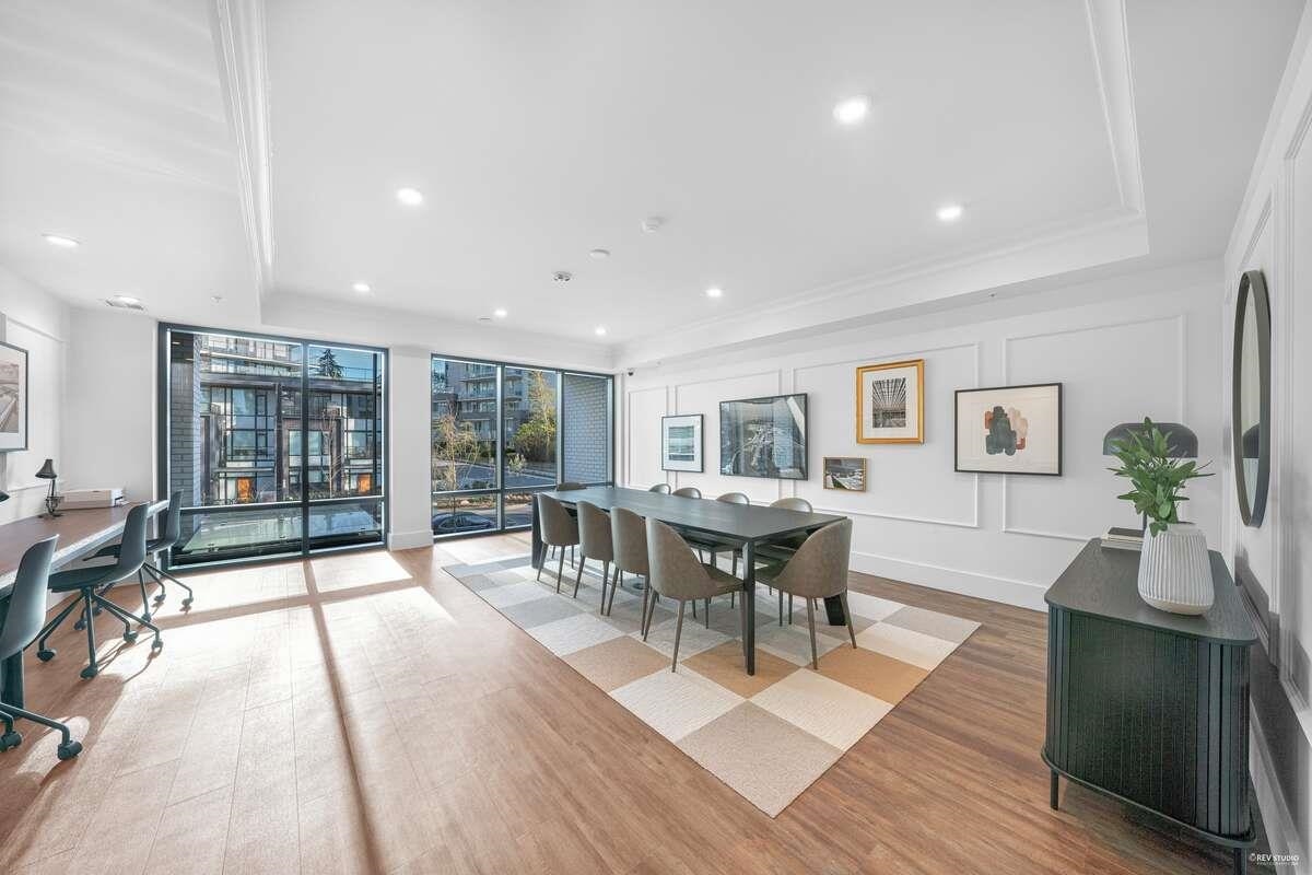 Guest Bathroom Photo of 1202 8750 University Crescent, Burnaby, BC