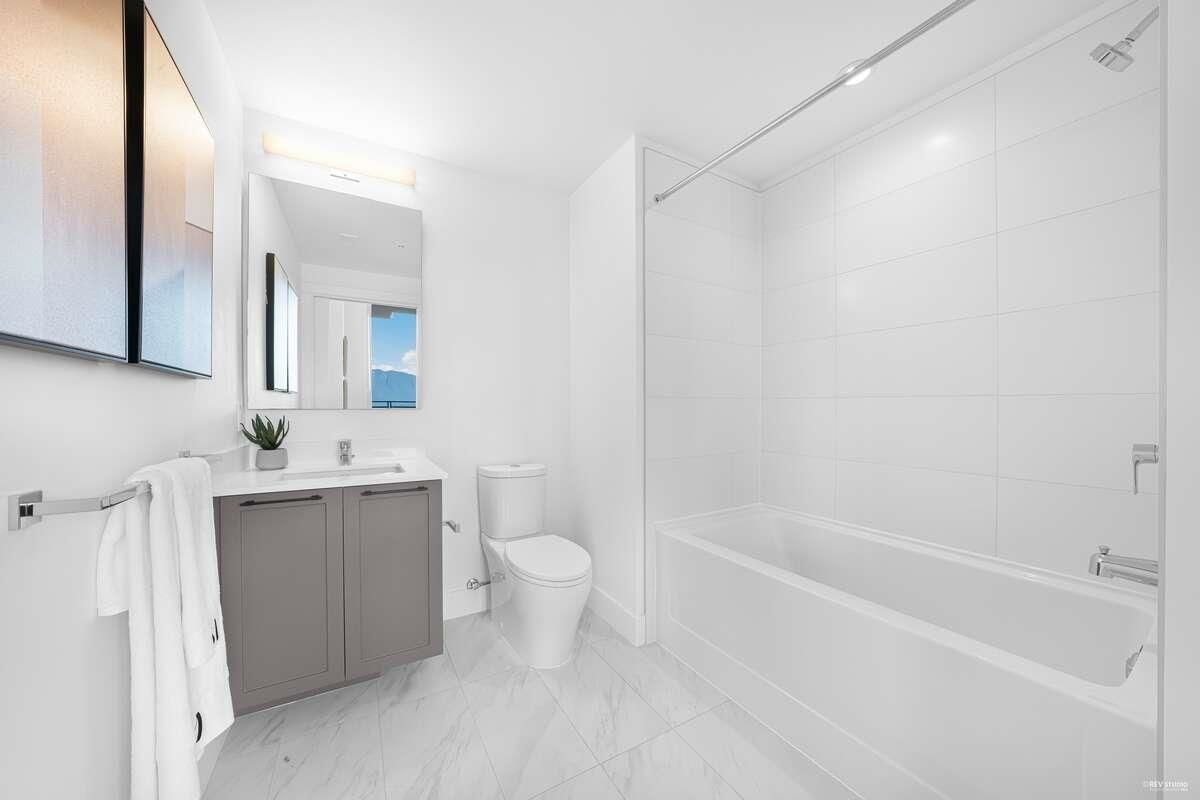 Kitchen Photo of 1202 8750 University Crescent, Burnaby, BC