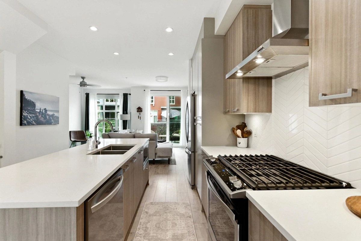 Family Room Photo of 99 24076 112 Avenue, Maple Ridge, BC