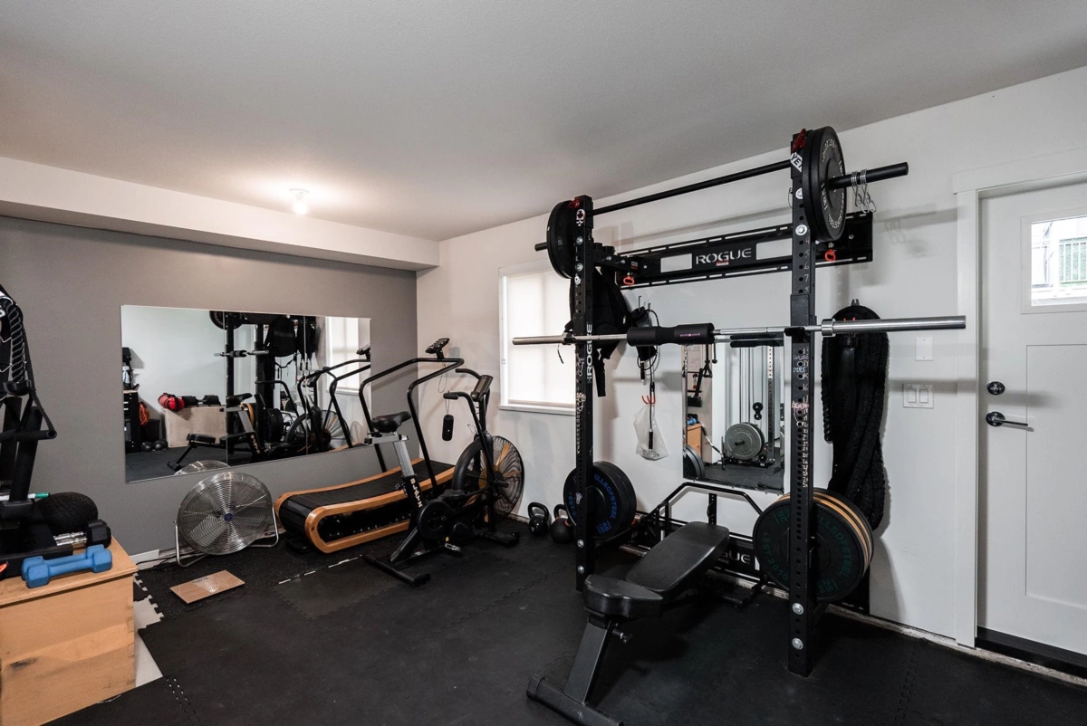 Fitness Center Photo Near 99 24076 112 Avenue, Maple Ridge, BC