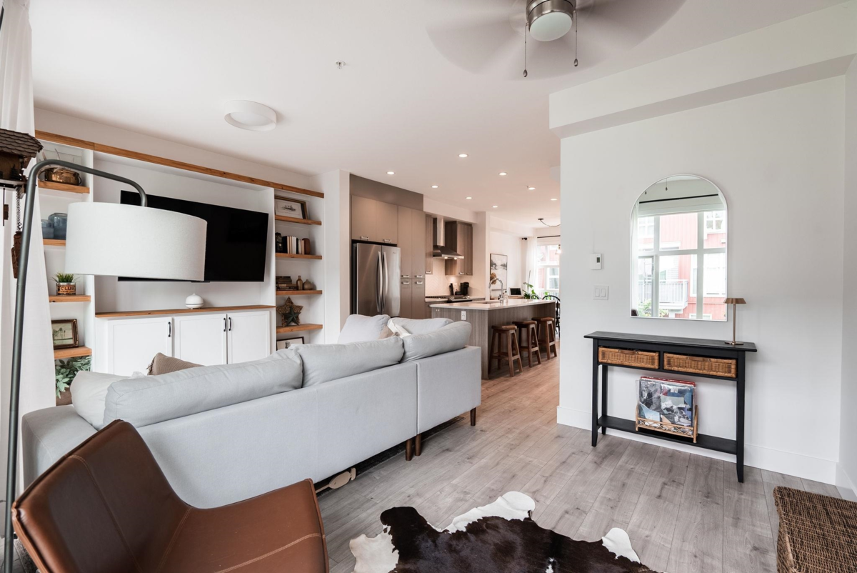 Guest Bathroom Photo of 99 24076 112 Avenue, Maple Ridge, BC