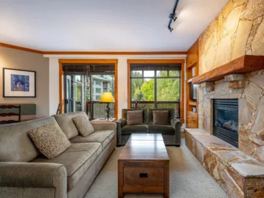303 2202 Gondola Way, Whistler, BC, Whistler — Apartment/Condo for sale