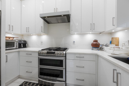 Hallway Photo of 13306 90 Avenue, Surrey, BC