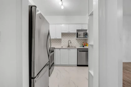 Kitchen Photo of 203 8142 120a Street, Surrey, BC