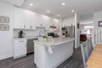 Kitchen Photo of 5 35287 Old Yale Road, Abbotsford, BC