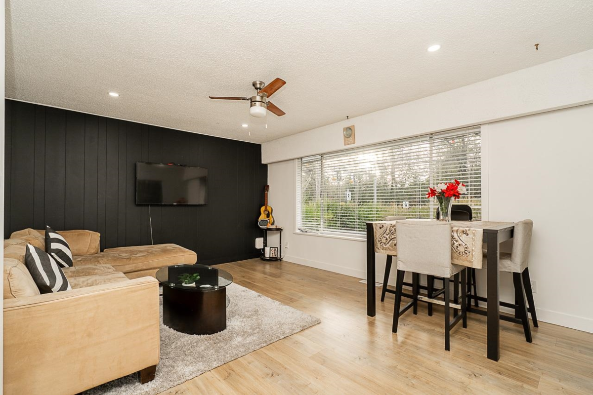 Family Room Photo of 11205 78a Avenue, Delta, BC