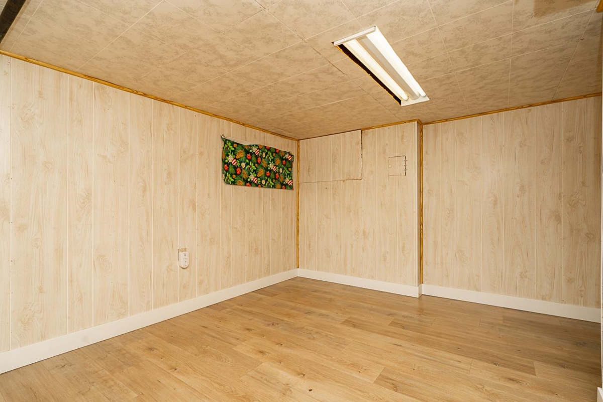 Laundry Room Photo of 11205 78a Avenue, Delta, BC