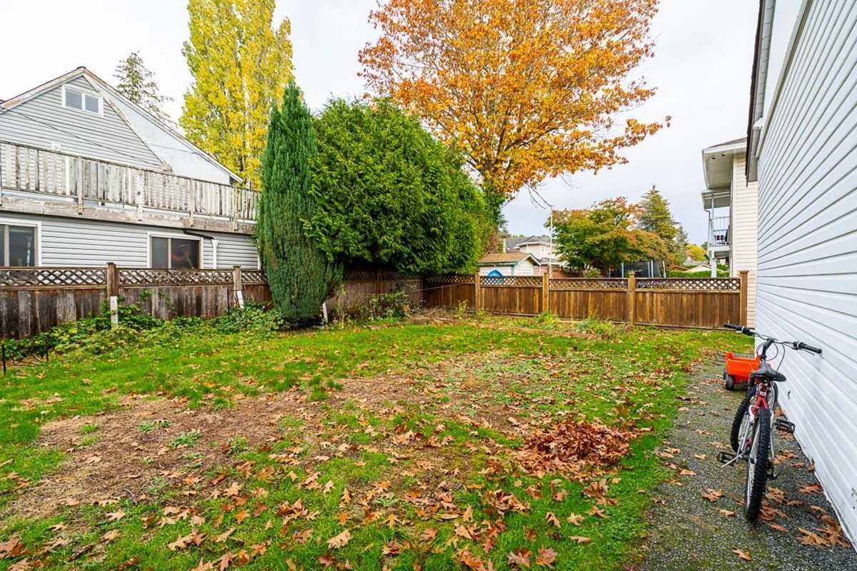 Staircase Photo of 11205 78a Avenue, Delta, BC