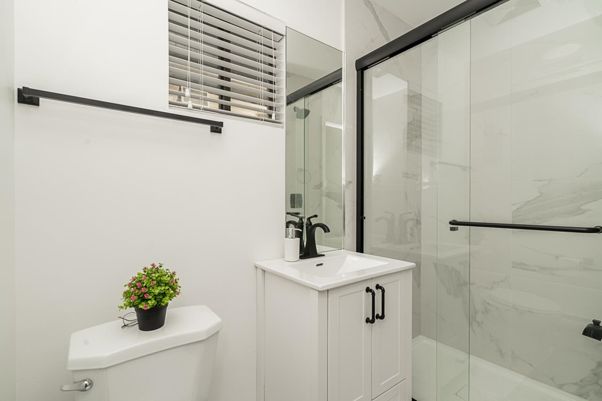 Walk-In Closet Photo of 11205 78a Avenue, Delta, BC