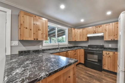 Family Room Photo of 9707 287 Street, Maple Ridge, BC