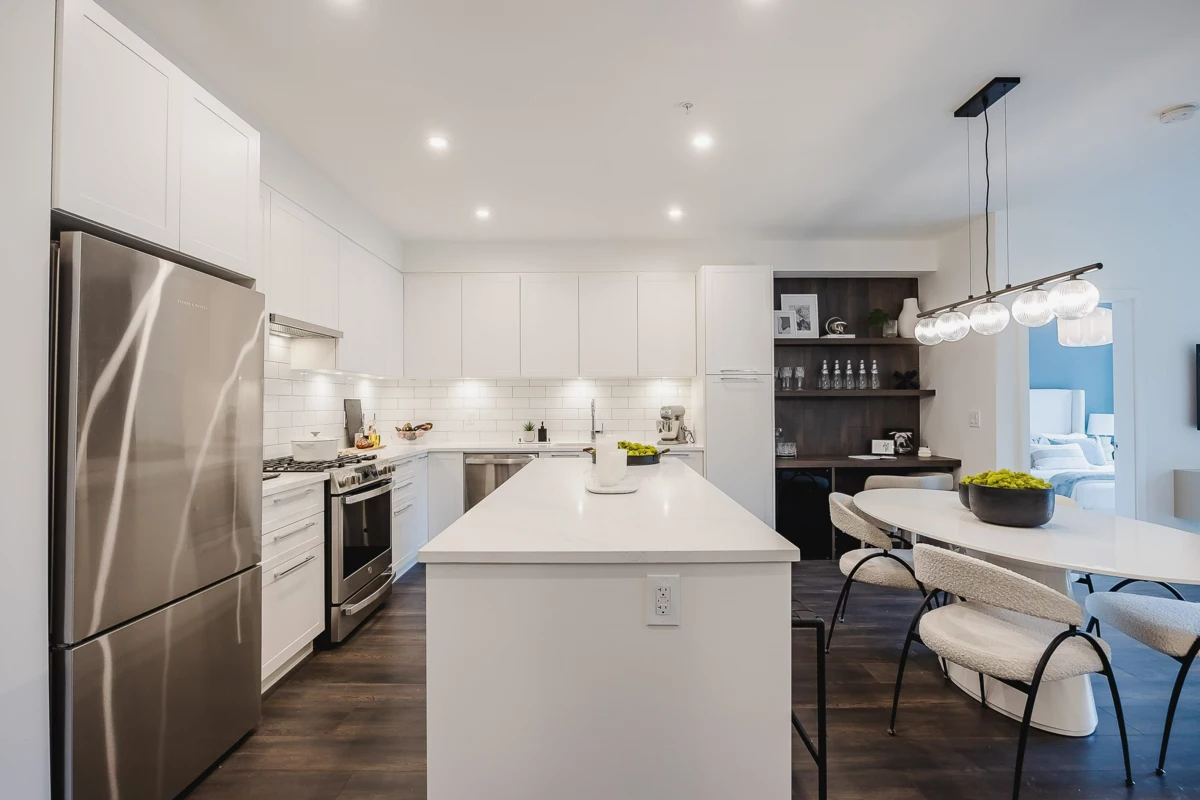 Primary Bathroom Photo of 601 32174 George Ferguson Way, Abbotsford, BC