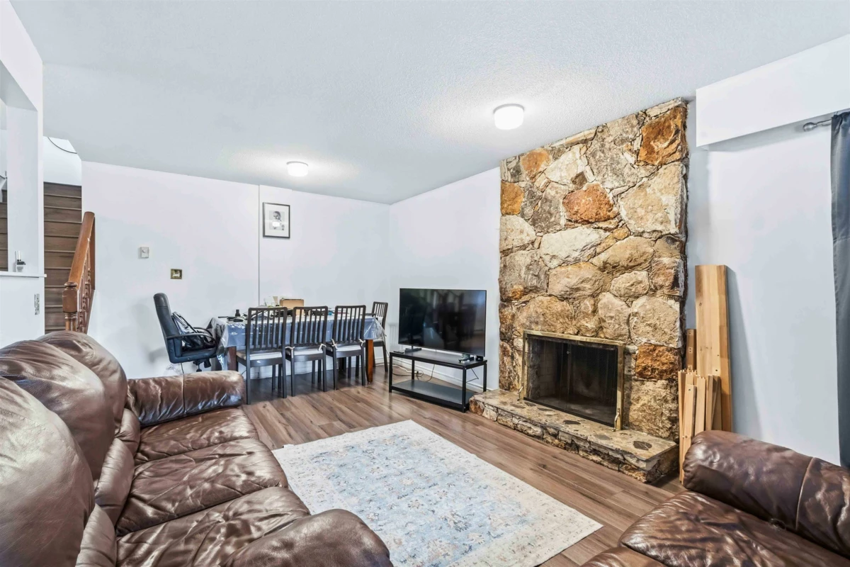 Family Room Photo of 8680 Citadel Crescent, Richmond, BC