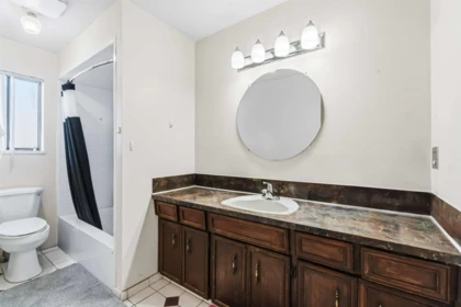 Guest Bathroom Photo of 8680 Citadel Crescent, Richmond, BC