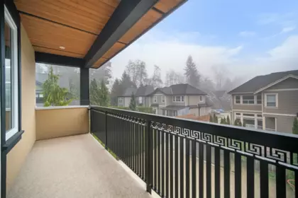 Entry Foyer Photo of 17108 4 Avenue, Surrey, BC