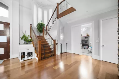 Kitchen Photo of 17108 4 Avenue, Surrey, BC