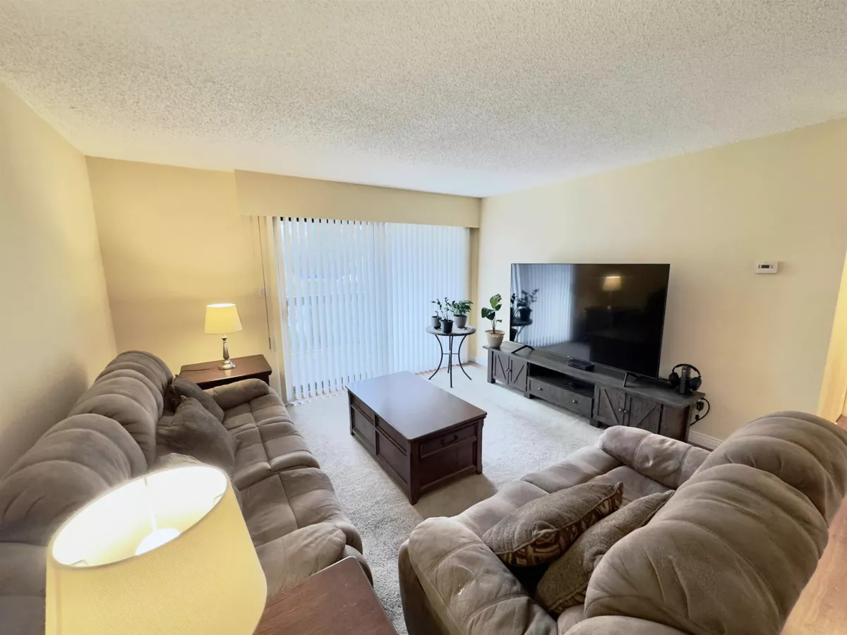 Kitchen Photo of 106 33490 Cottage Lane, Abbotsford, BC