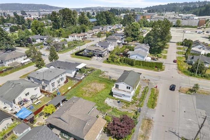 Primary Bathroom Photo of 11409 128 Street, Surrey, BC