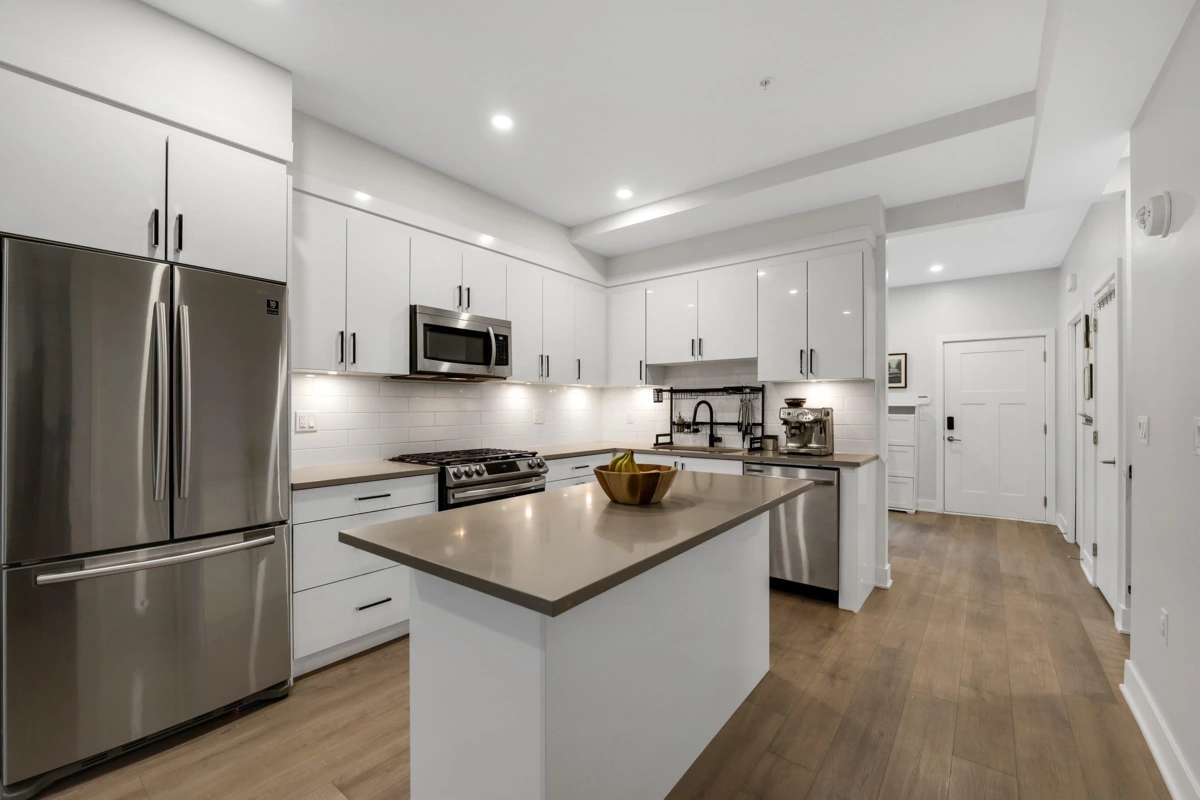 Dining Area Photo of 202 37842 Third Avenue, Squamish, BC
