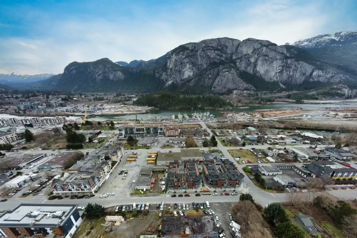 Outdoor Patio Photo of 202 37842 Third Avenue, Squamish, BC