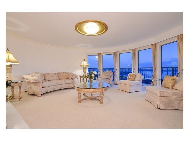 Family Room Photo of 1359 Whitby Road, West Vancouver, BC