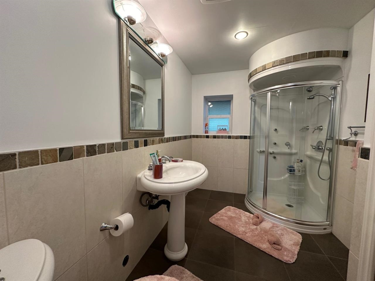 Laundry Room Photo of 1359 Whitby Road, West Vancouver, BC