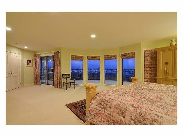 Walk-In Closet Photo of 1359 Whitby Road, West Vancouver, BC