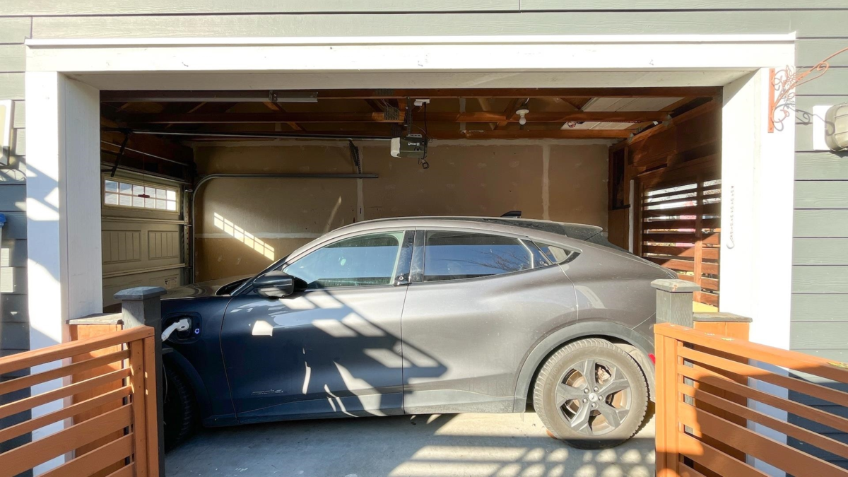 Backyard Photo of 214 Brookes Street, New Westminster, BC