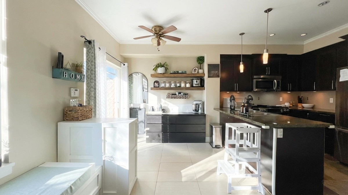 Bedroom 3 Photo of 214 Brookes Street, New Westminster, BC