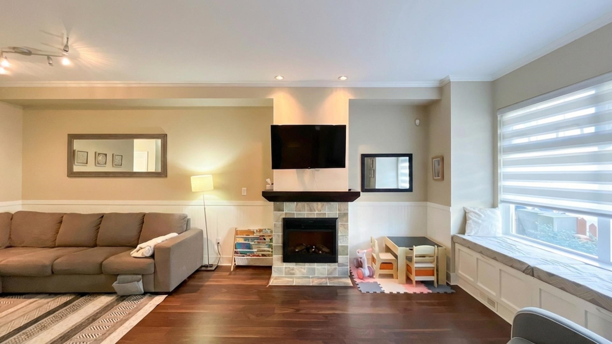 Family Room Photo of 214 Brookes Street, New Westminster, BC