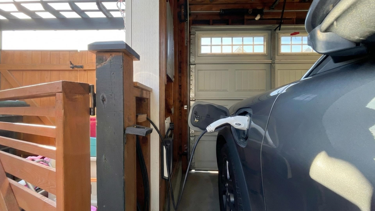 Front Yard Photo of 214 Brookes Street, New Westminster, BC