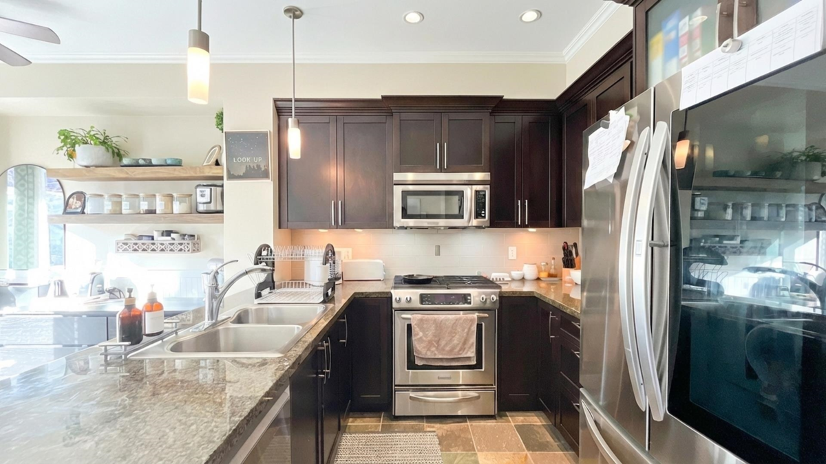 Walk-In Closet Photo of 214 Brookes Street, New Westminster, BC