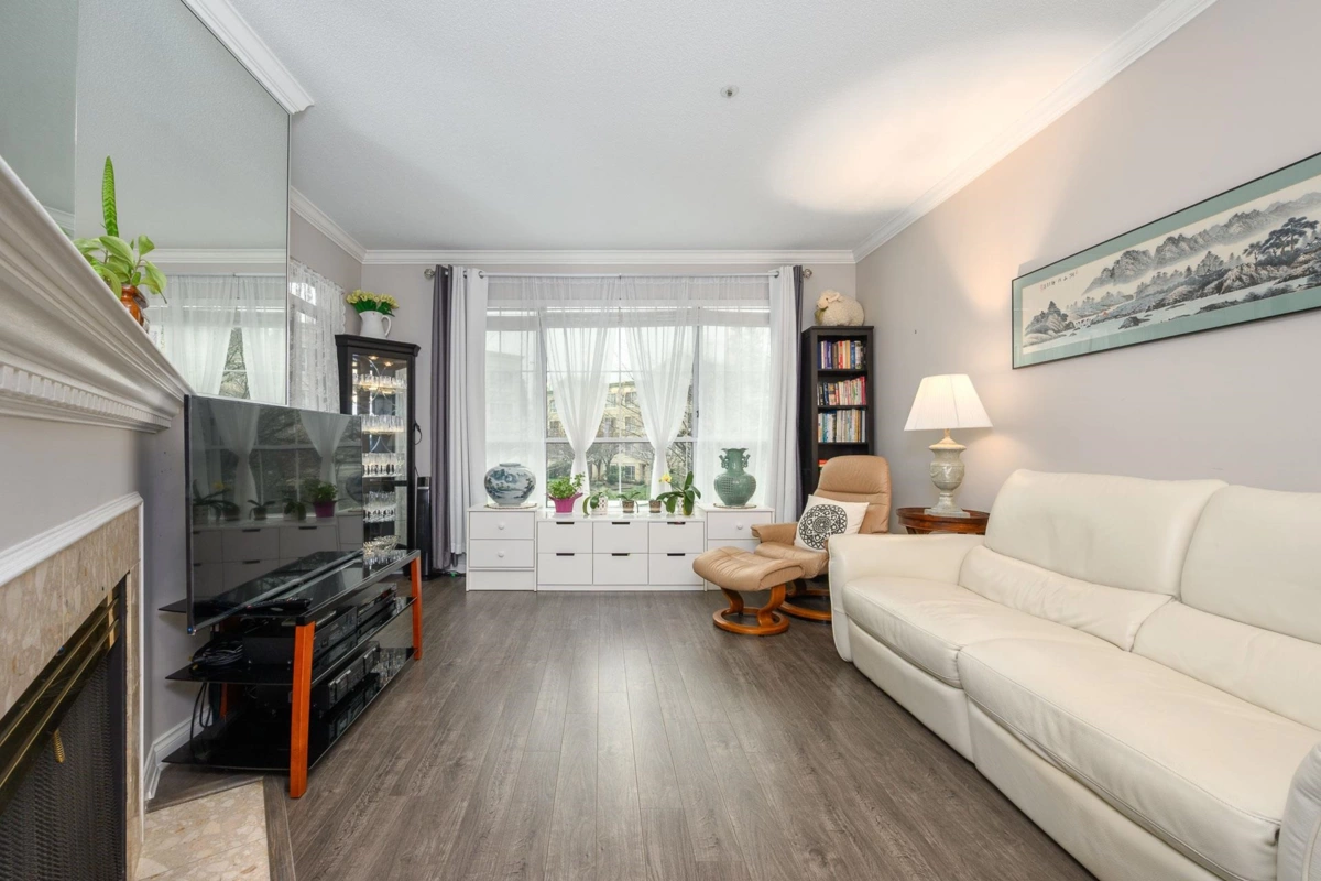 Breakfast Nook Photo of 204 2995 Princess Crescent, Coquitlam, BC