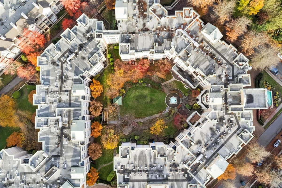 Community Amenities Photo (Clubhouse) of 204 2995 Princess Crescent, Coquitlam, BC