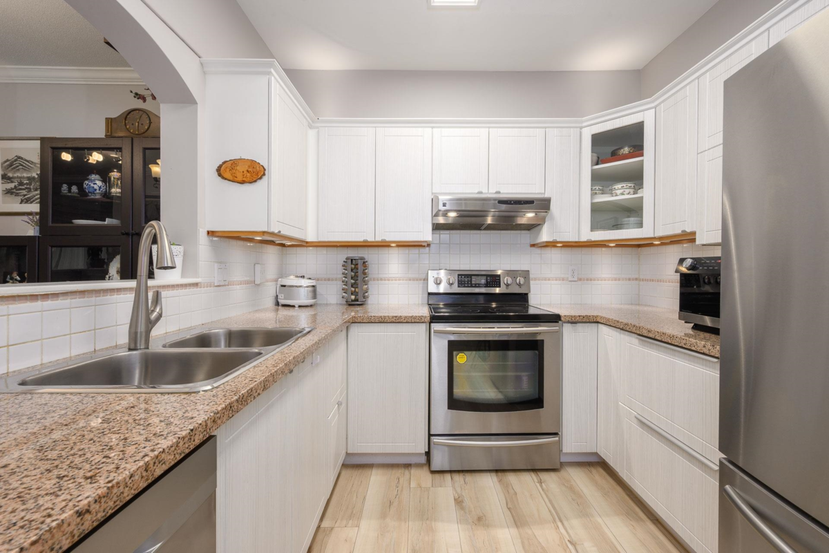 Kitchen Photo of 204 2995 Princess Crescent, Coquitlam, BC