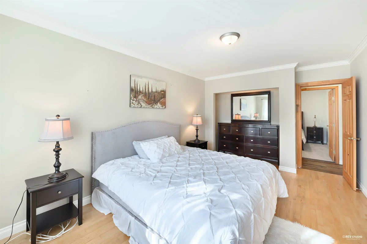 Basement Recreation Room Photo of 13671 16 Avenue, Surrey, BC