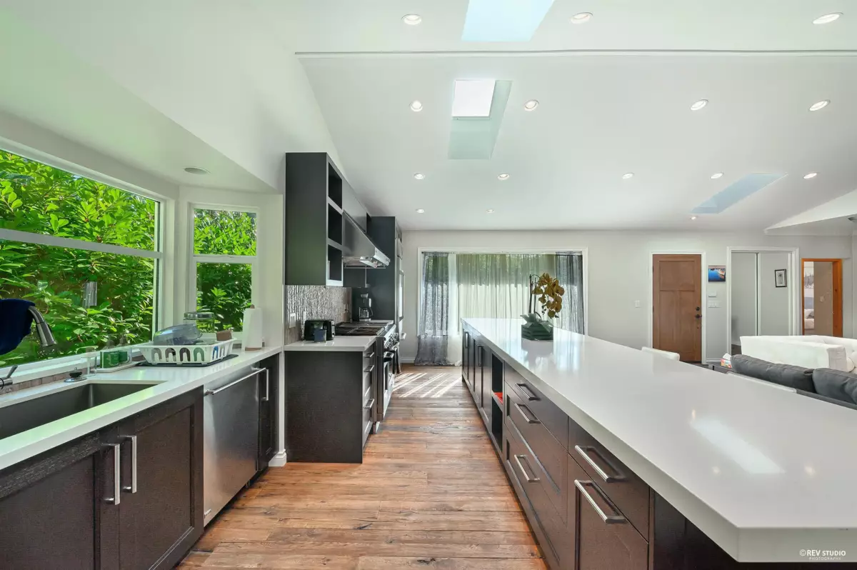 Powder Room Photo of 13671 16 Avenue, Surrey, BC