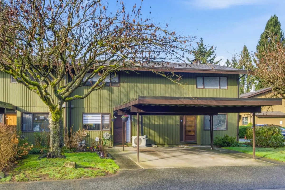 Outdoor Kitchen Photo of 2969 Mira Place, Burnaby, BC
