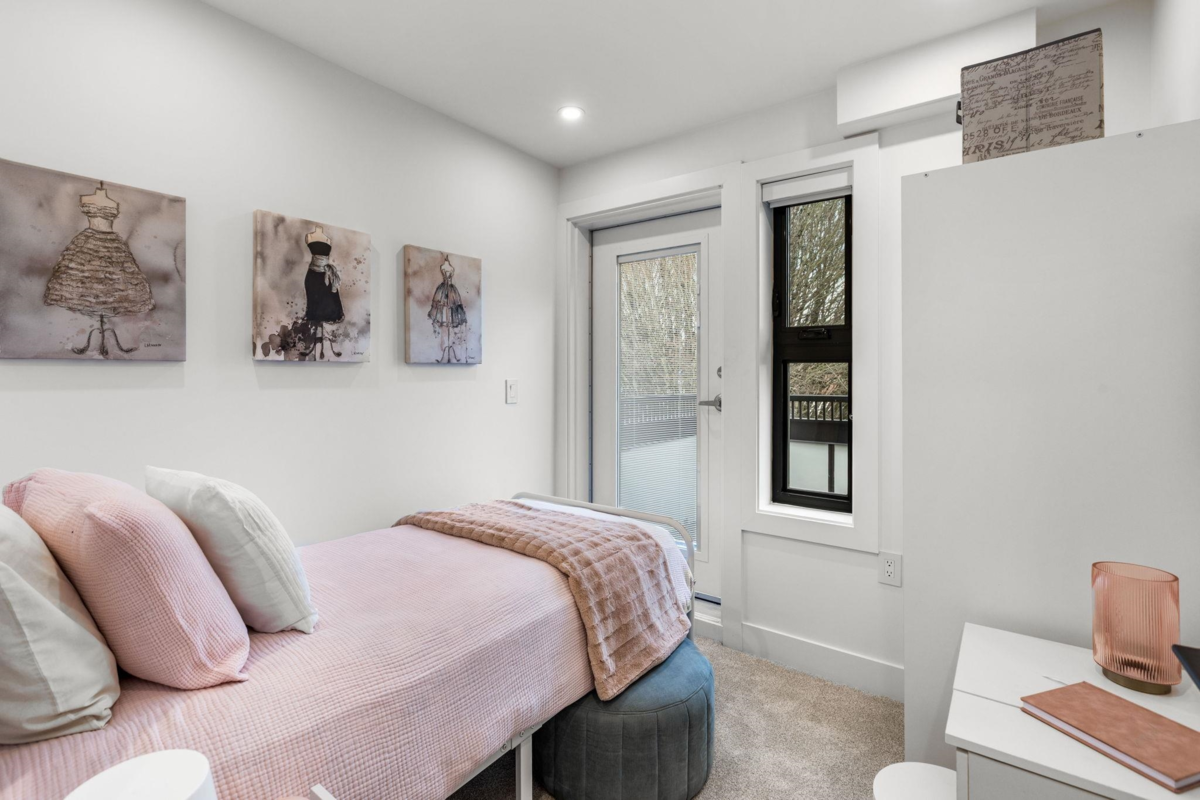 Garden / Landscaping Photo of 2632 Ward Street, Vancouver, BC