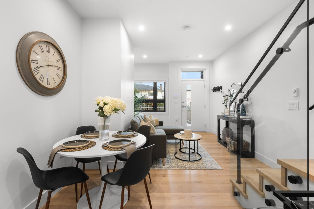 Kitchen Photo of 2632 Ward Street, Vancouver, BC