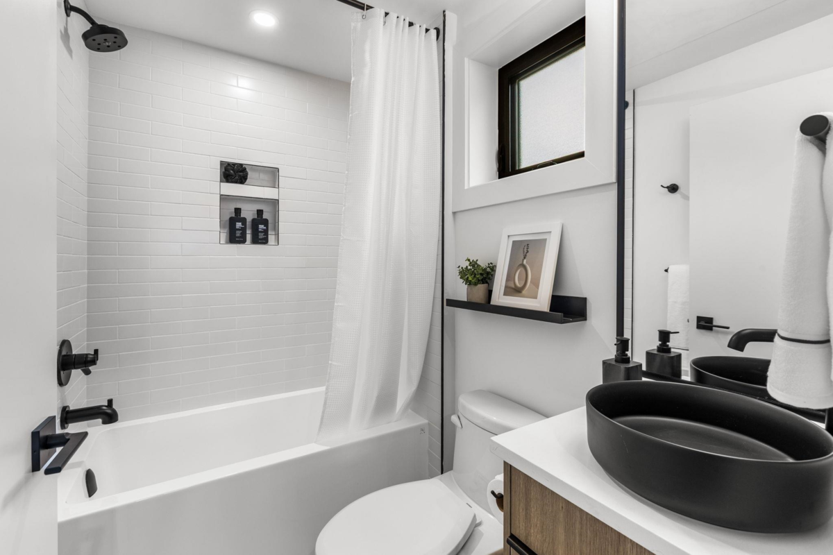 Mudroom Photo of 2632 Ward Street, Vancouver, BC