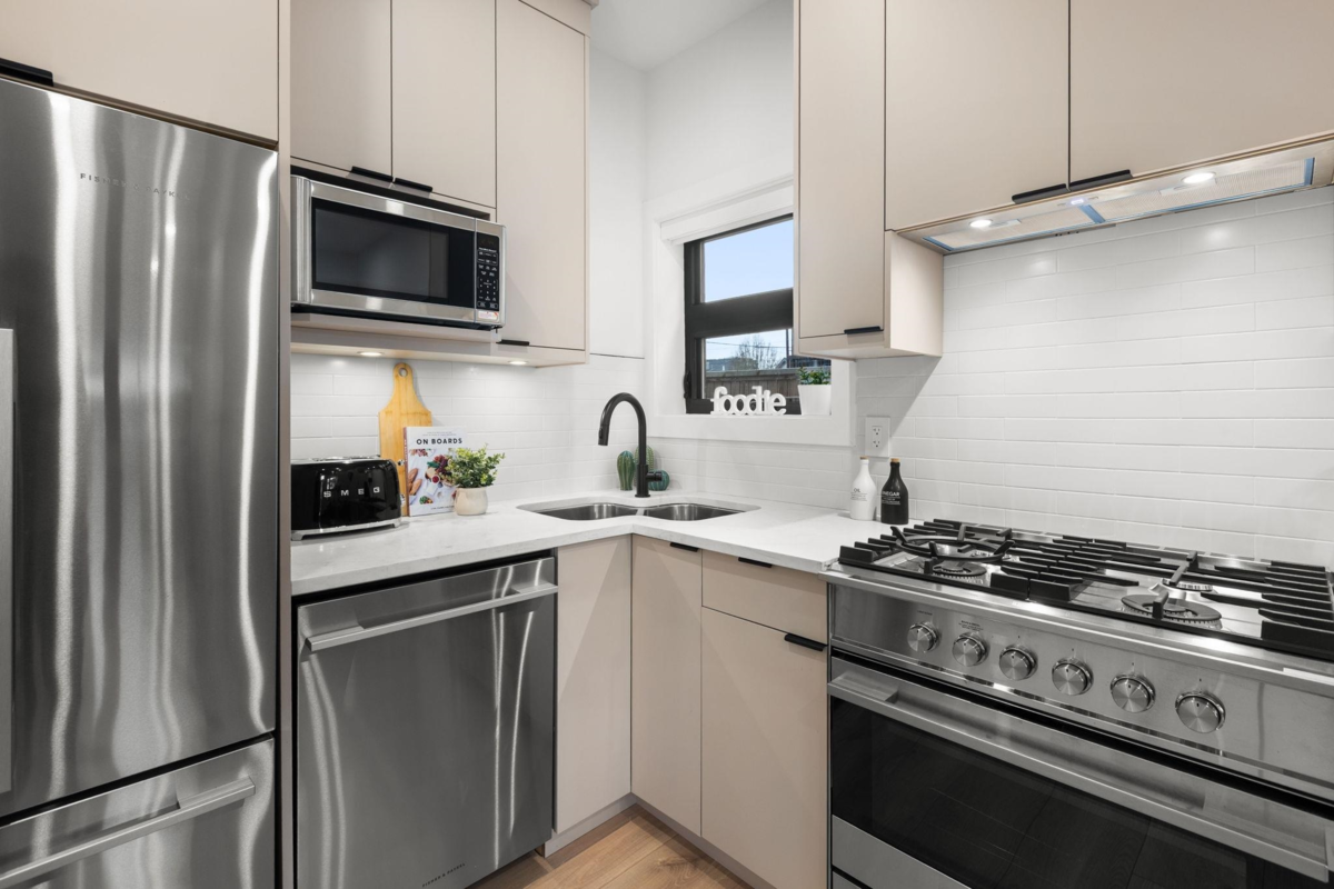 Primary Bedroom Photo of 2632 Ward Street, Vancouver, BC