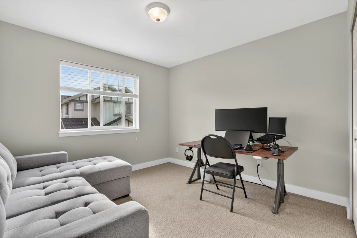 Bedroom 2 Photo of 11 2733 Parkway Drive, Surrey, BC