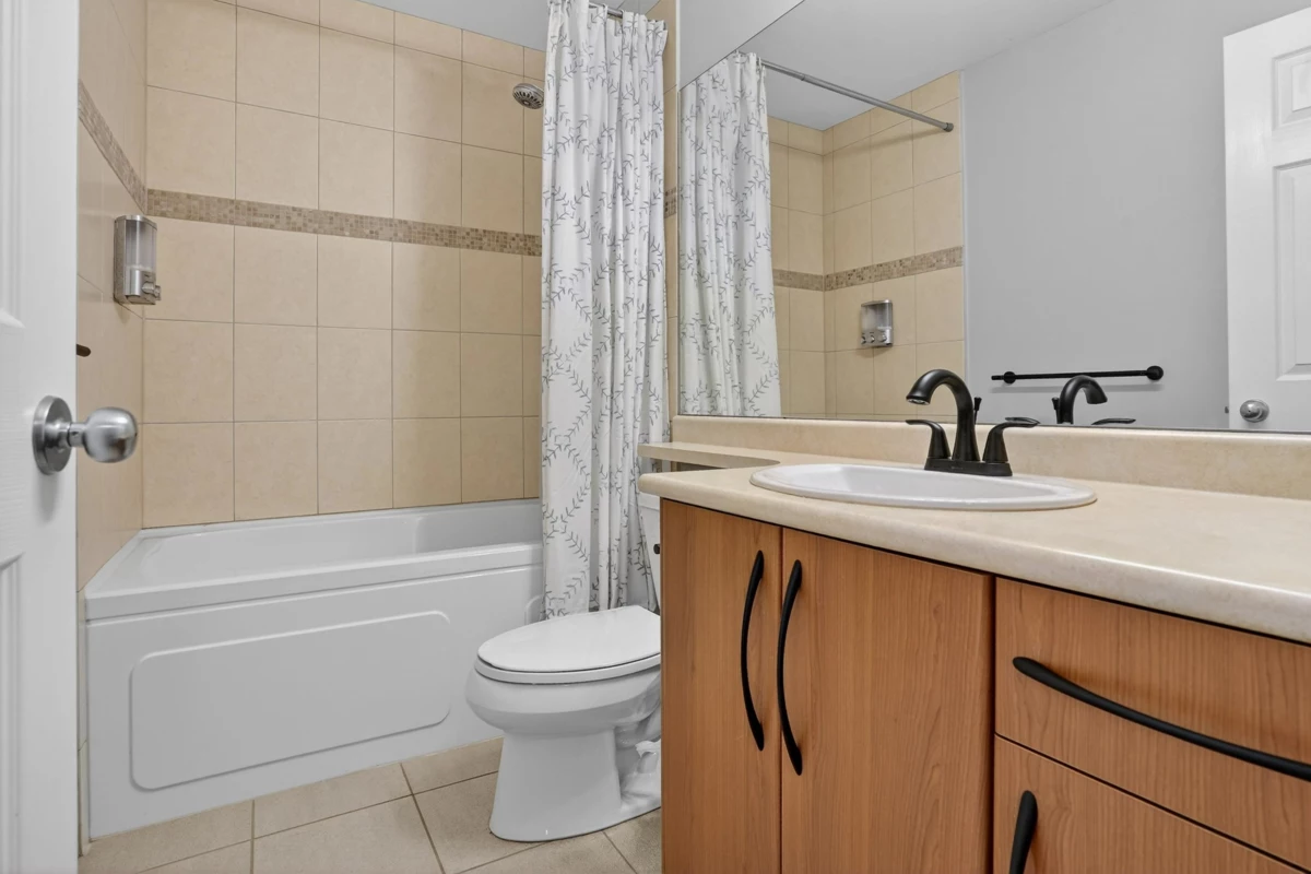 Bedroom 4 Photo of 11 2733 Parkway Drive, Surrey, BC