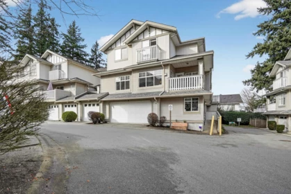 11 2733 Parkway Drive, Surrey, BC